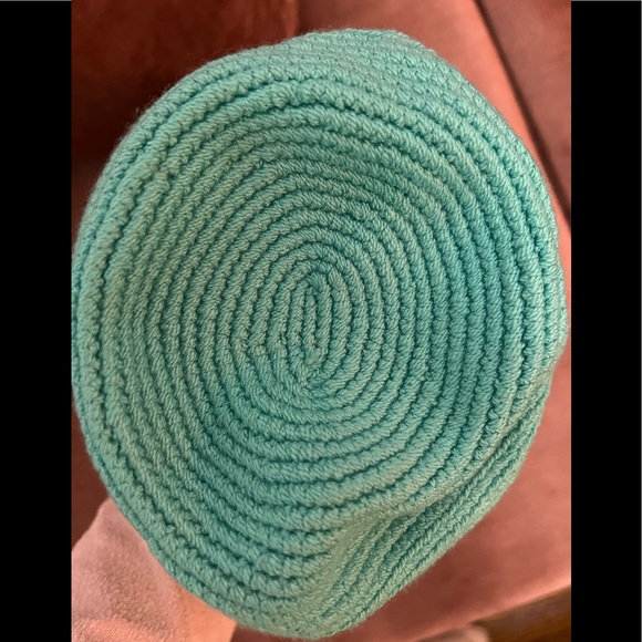 Nwot handmade girls crochet handbag - Picture 2 of 3